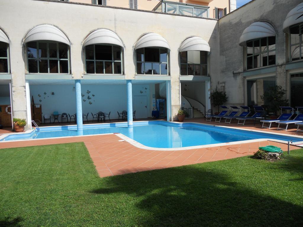 מונטה קטיני טרמה Hotel Settentrionale Esplanade מראה חיצוני תמונה